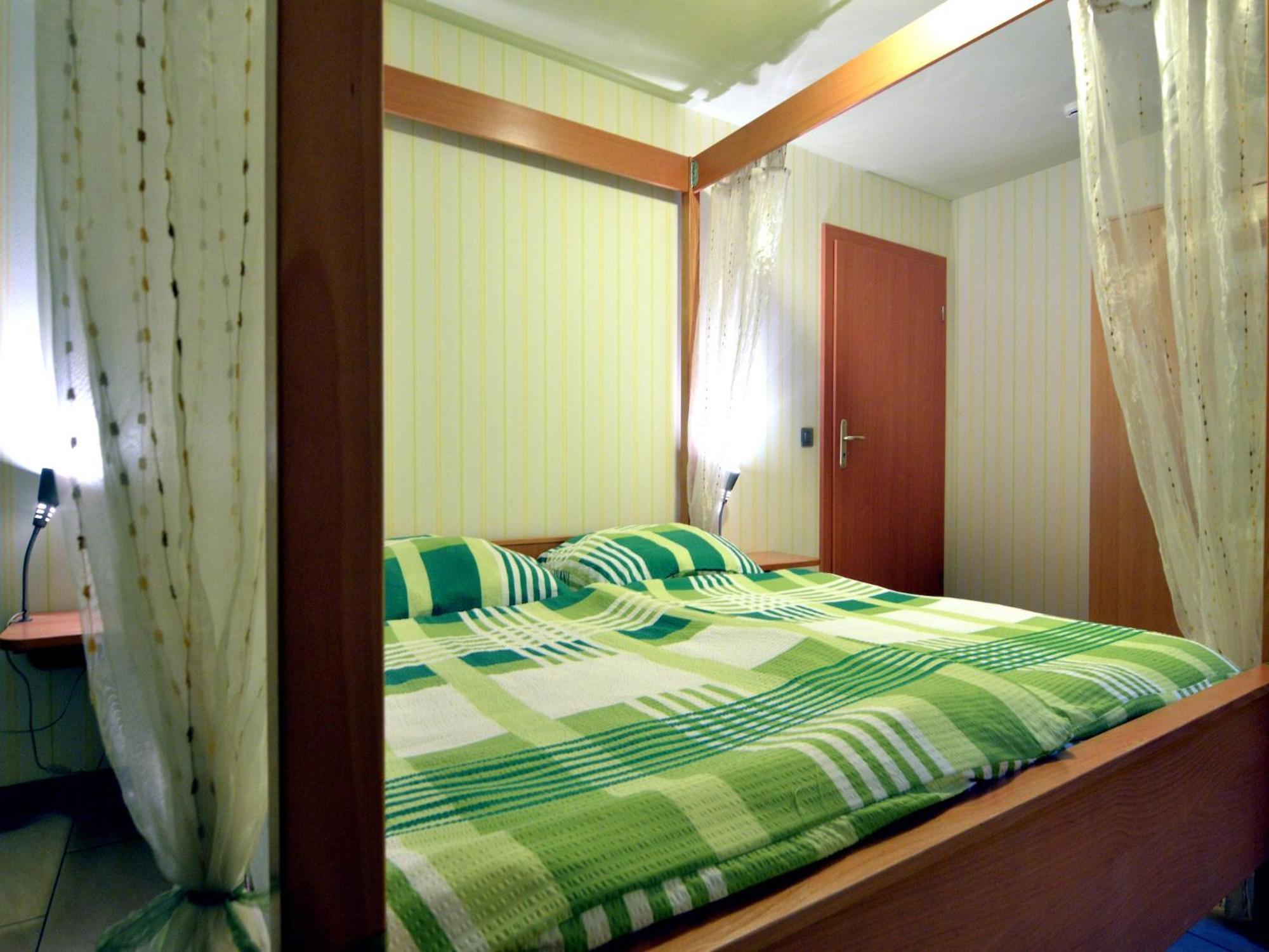 Comfy Holiday Home In Burg Reuland With Sauna Terrace Bbq エクステリア 写真
