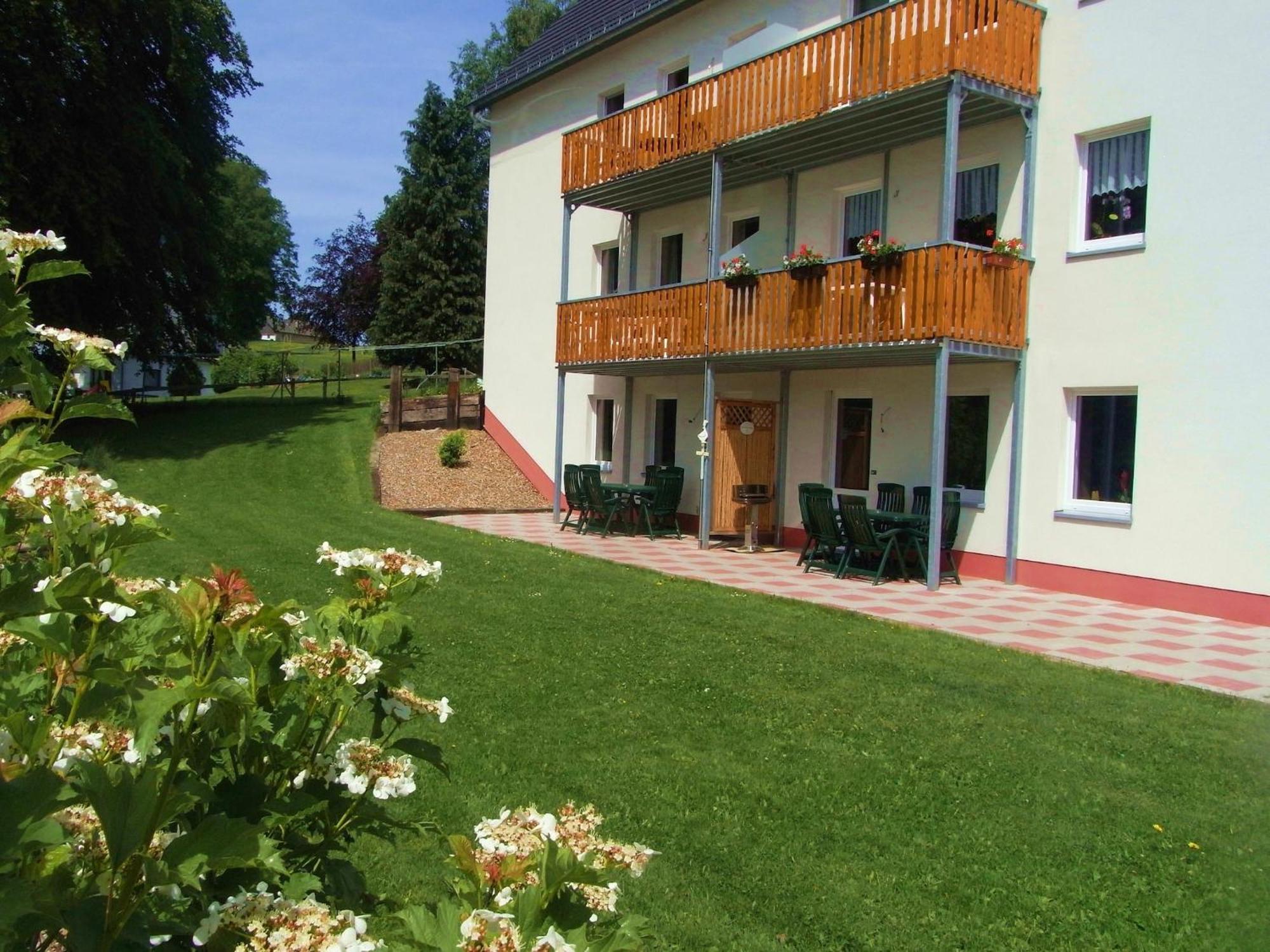 Comfy Holiday Home In Burg Reuland With Sauna Terrace Bbq エクステリア 写真