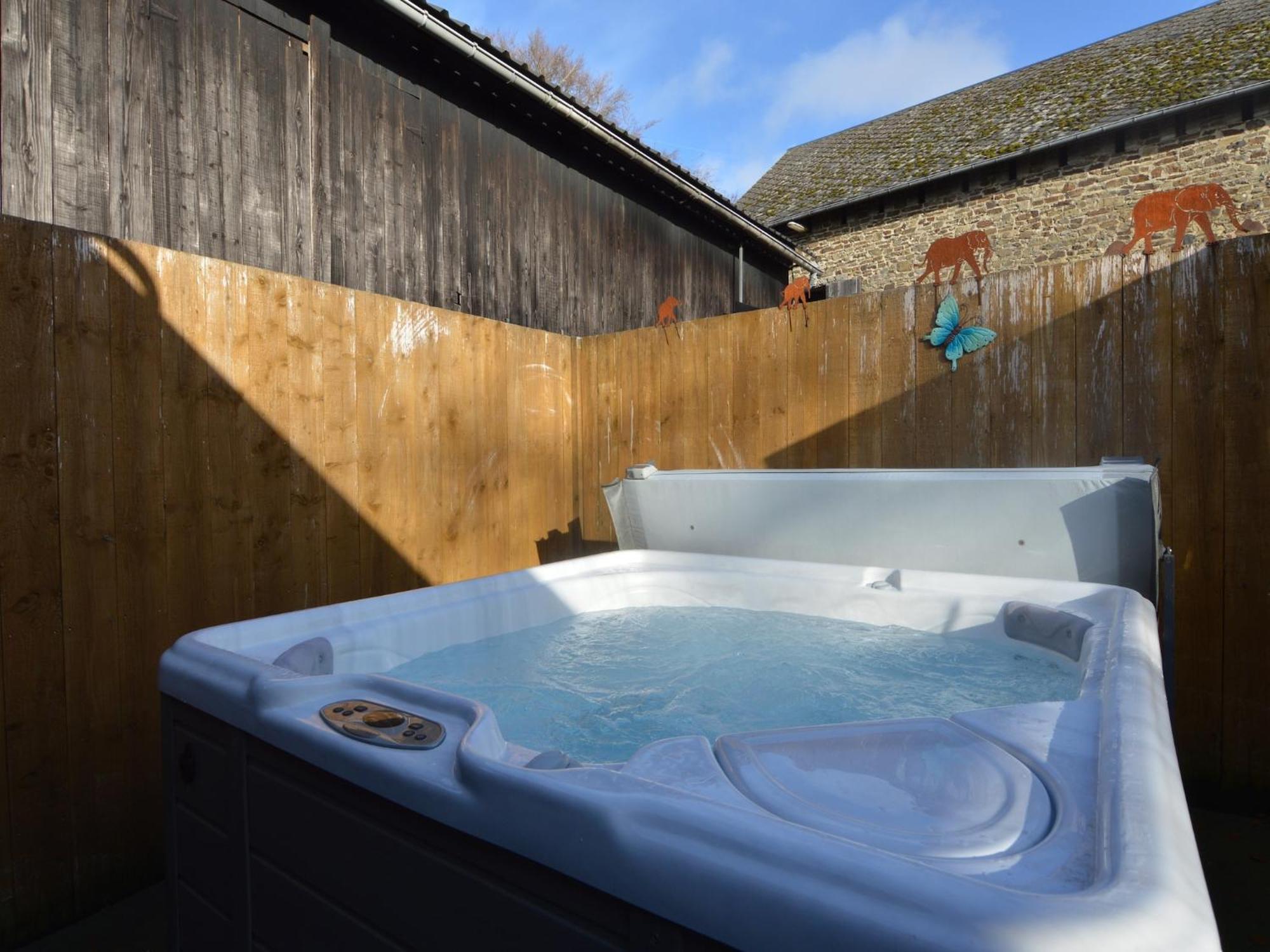 Comfy Holiday Home In Burg Reuland With Sauna Terrace Bbq エクステリア 写真