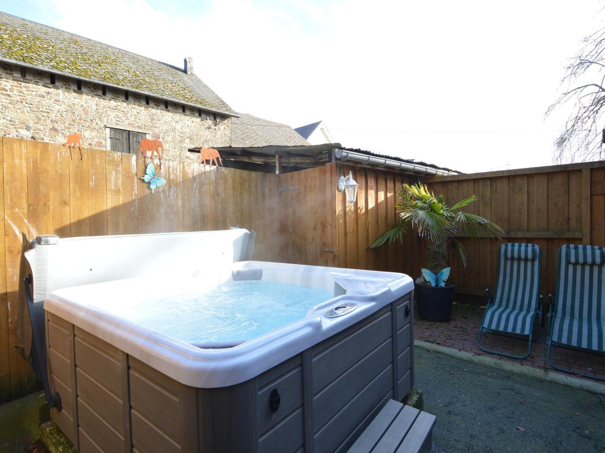 Comfy Holiday Home In Burg Reuland With Sauna Terrace Bbq エクステリア 写真