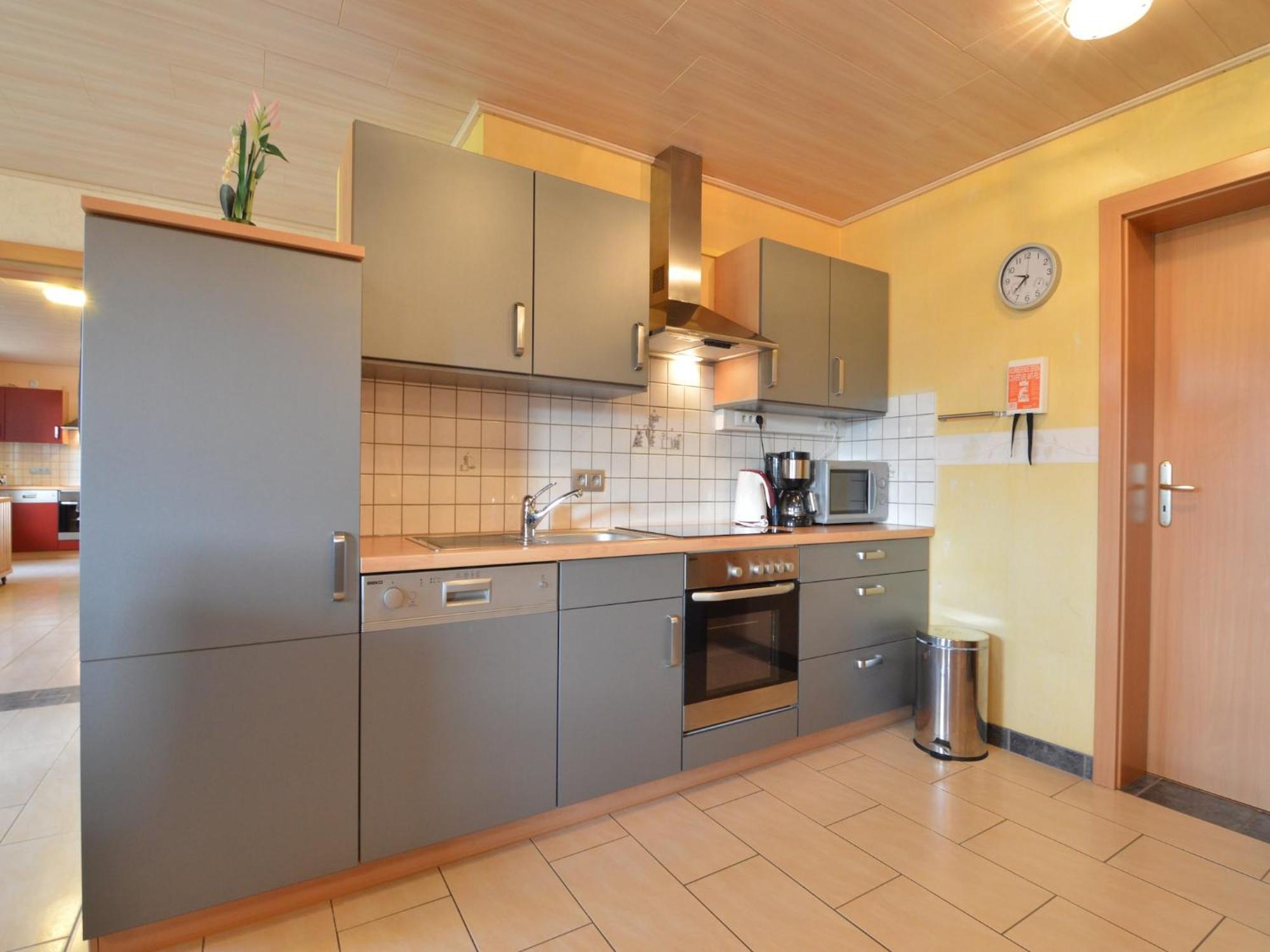 Comfy Holiday Home In Burg Reuland With Sauna Terrace Bbq エクステリア 写真